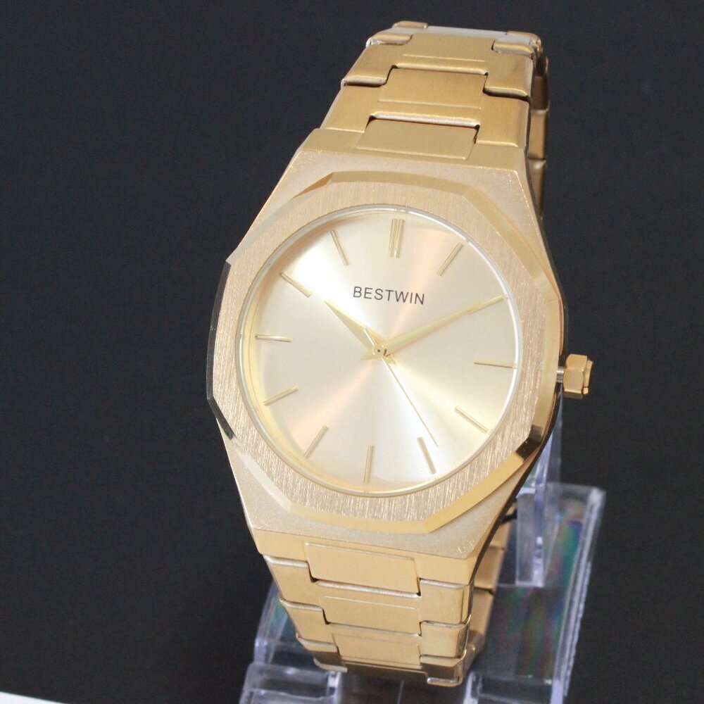 Men's Sports Watch Integrated Bracelet Gold Tone Quartz 41.5mm - Picture 4 of 14